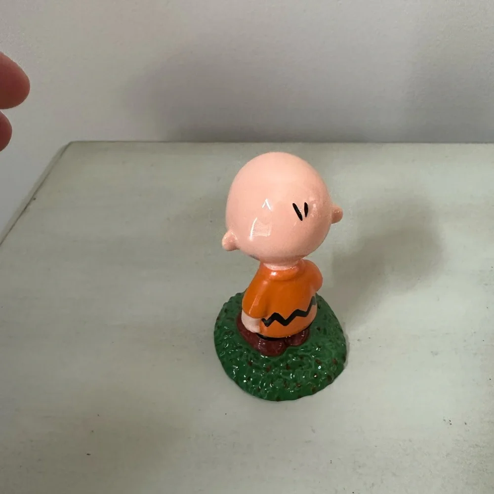 Department 56 halloween peanuts Charlie Brown with candy apple figurine - Picture 3 of 6